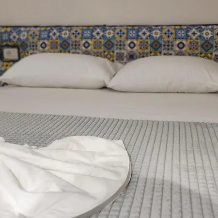 Sunny Loft アパート