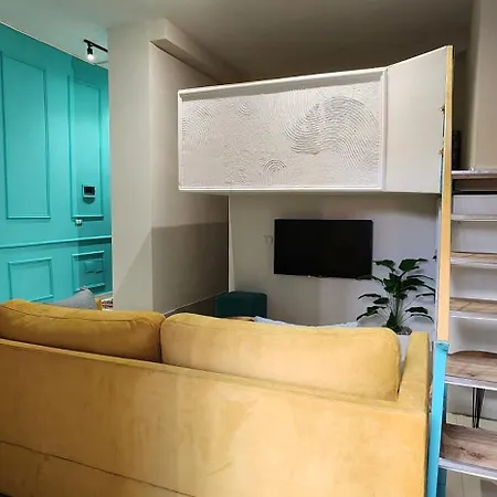 Sunny Loft Apartment