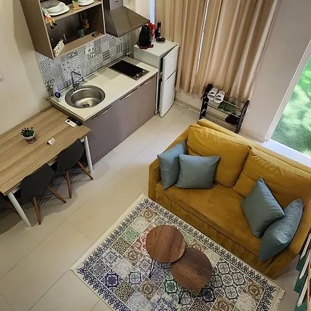 Sunny Loft Apartamento Golem (Tirana)
