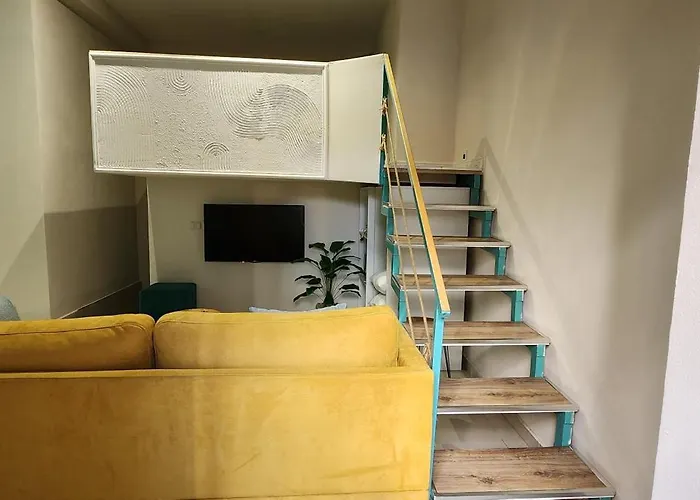 Sunny Loft דירה *